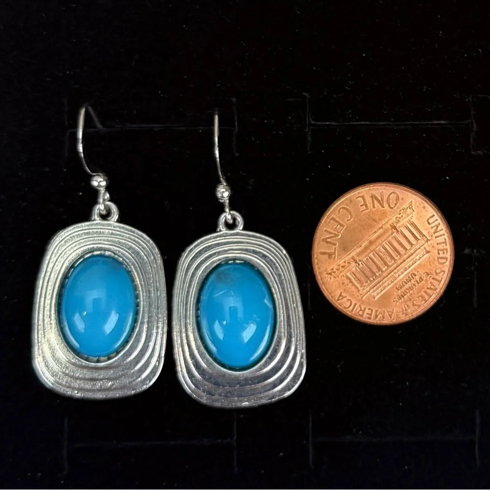 Vintage Silvertone faux turquoise blue pierced ear earrings